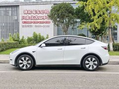 Tesla Model Y Standard Range RWD - ფოტო 4