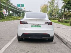 Tesla Model Y Standard Range RWD - ფოტო 7