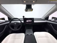 Tesla Model Y Rear-Wheel Drive - ფოტო 4