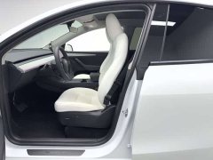 Tesla Model Y Rear-Wheel Drive - ფოტო 5