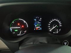 Toyota Gravia 2.5L Hybrid Comfort Edition - ფოტო 3