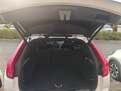 Cadillac XT4 28T FWD Luxury - ფოტო 18