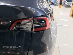 Tesla Model Y Long Range All-Wheel Drive - ფოტო 7