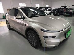 Tesla Model Y L Long Range All-Wheel Drive - ფოტო 3