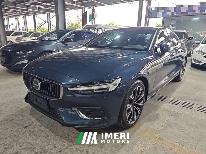 Volvo S60 B4 Smart Luxury Edition