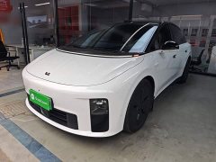 Li Auto i6 Two-Wheel Drive Standard - ფოტო 1