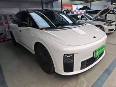 Li Auto i6 Two-Wheel Drive Standard - ფოტო 3