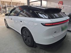 Li Auto i6 Two-Wheel Drive Standard - ფოტო 4