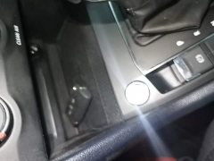 Volkswagen Touareg 300TSI Two-Wheel Drive Crescent Edition - ფოტო 8