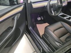 Tesla Model Y Rear-Wheel Drive - ფოტო 15