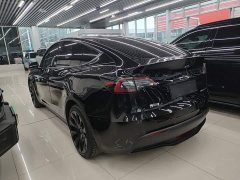Tesla Model Y Rear-Wheel Drive - ფოტო 4
