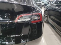 Tesla Model Y Rear-Wheel Drive - ფოტო 7
