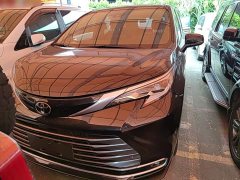 Toyota Sienna 2024 2.5L Hybrid AWD Luxury - ფოტო 2