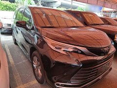 Toyota Sienna 2024 2.5L Hybrid AWD Luxury - ფოტო 3