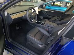Tesla Model Y Long Range All-Wheel Drive - ფოტო 14