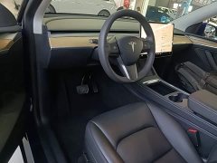 Tesla Model Y Long Range All-Wheel Drive - ფოტო 9