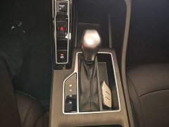 SAIC MG i5 1.5L CVT Luxury - ფოტო 13