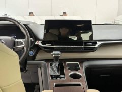 Toyota Grevias 2.5L Hybrid Premium Plus Edition - ფოტო 3