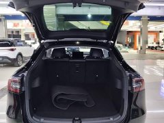 Tesla Model Y Rear-Wheel Drive - ფოტო 18