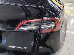 Tesla Model Y Rear-Wheel Drive - ფოტო 7