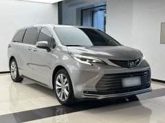 Toyota Sienna 2.5L Hybrid Premium Luxury Edition - ფოტო 11