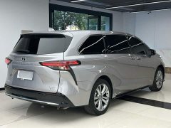 Toyota Sienna 2.5L Hybrid Premium Luxury Edition - ფოტო 14