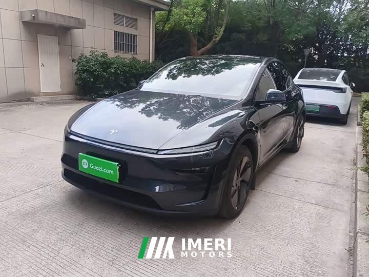 Tesla Model Y Rear-Wheel Drive Launch Edition