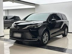 Toyota Sienna 2.5L Hybrid AWD Premium - ფოტო 1