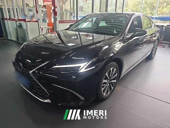 Lexus ES 200 Premium Edition