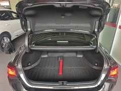 Lexus ES 200 Premium Edition - ფოტო 18