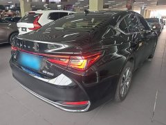Lexus ES 200 Premium Edition - ფოტო 6
