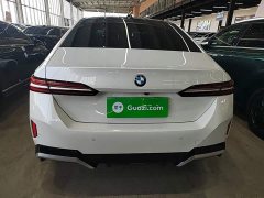 BMW 5 Series 525Li M Sport Package - ფოტო 5