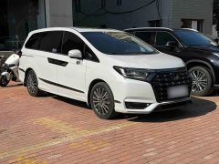 Honda Odyssey 2.0L e:HEV Luxury - ფოტო 11