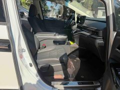 Honda Odyssey 2.0L e:HEV Luxury - ფოტო 3