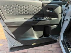 Honda Odyssey 2.0L e:HEV Luxury - ფოტო 4