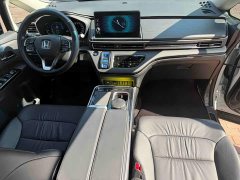 Honda Odyssey 2.0L e:HEV Luxury - ფოტო 7