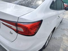 SAIC MG i5 2020 1.5L Automatic 4G Connected Premium Edition - ფოტო 7