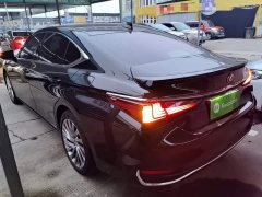 Lexus ES 2021 300h Premium Edition - ფოტო 4