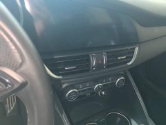 Alfa Romeo Giulia 2022 2.0T 280HP Ti Driving Control Edition - ფოტო 12