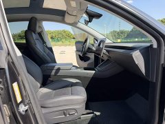 Tesla Model Y Rear-Wheel Drive - ფოტო 13