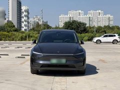 Tesla Model Y Rear-Wheel Drive - ფოტო 18