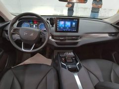 FAW Red Flag E-QM5 Facelift Base Mobility Edition - ფოტო 9