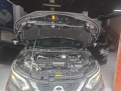 Nissan Qashqai 2.0L CVT Luxury - ფოტო 19