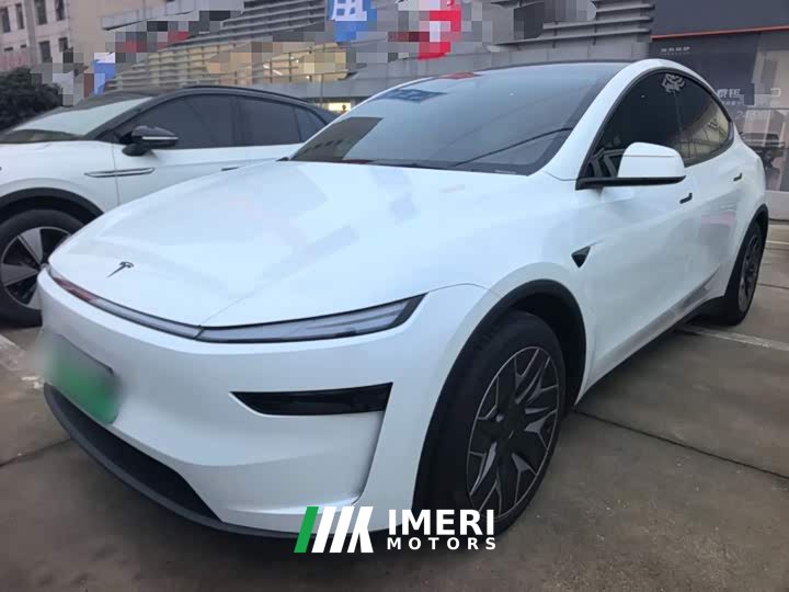 Tesla Model Y L Long Range All-Wheel Drive
