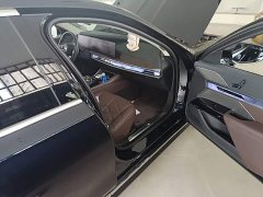 BMW 7 Series 2023 735Li M Sport Package - ფოტო 8