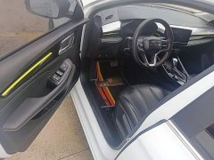 SAIC MG i5 1.5L CVT Diamond Edition - ფოტო 15