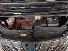 Toyota Alphard 2021 Hybrid 2.5L Premium Edition - ფოტო 19