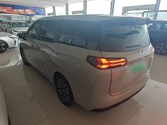 Wuling Starlight 730 New Energy PHEV 125km Luxury - ფოტო 4