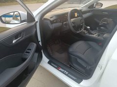 SAIC MG i5 2023 1.5L CVT Luxury - ფოტო 15