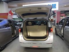 Buick GL8 ES Luxe Enjoyment Edition - ფოტო 18
